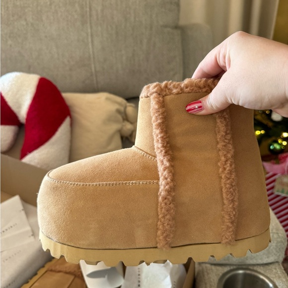 Inuikii Brown Kids Boots - Picture 2 of 3